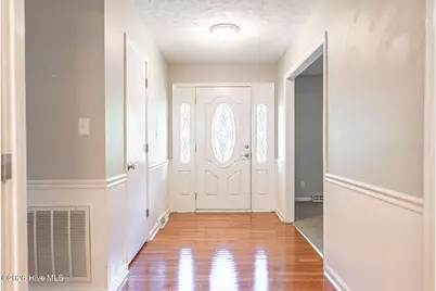 300 Midlothian Drive, Southern Pines, NC 28387 - Photo 11