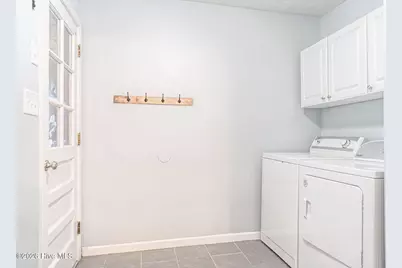 300 Midlothian Drive, Southern Pines, NC 28387 - Photo 9