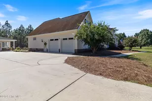 727 Mt Olive Rd, Bladenboro, NC 28320 - Photo 61