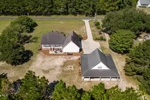 727 Mt Olive Rd, Bladenboro, NC 28320 - Photo 5