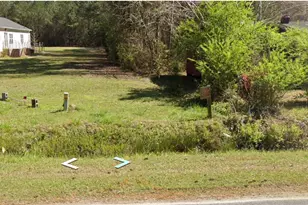 192 E Fisher Ave, New Bern, NC 28560 - Photo 1