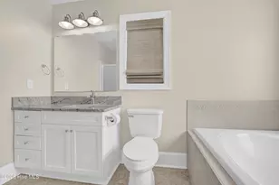 818 N New River Dr, Surf City, NC 28445 - Photo 17
