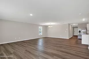 8 W Emily Gardens Dr, Selma, NC 27576 - Photo 9