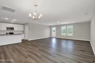 8 W Emily Gardens Dr, Selma, NC 27576 - Photo 5