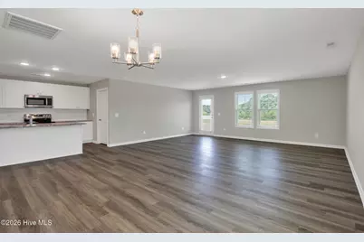 8 W Emily Gardens Drive, Selma, NC 27576 - Photo 9