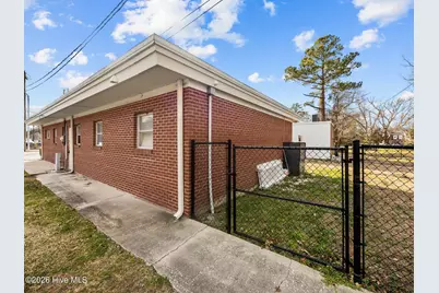 615 College Street, Jacksonville, NC 28540 - Photo 9