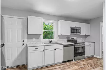 100 Banks Street, Jacksonville, NC 28540 - Photo 11
