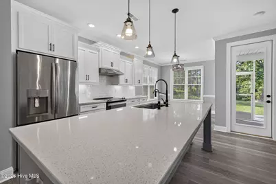 646 Crown Pointe Drive, Hampstead, NC 28443 - Photo 9