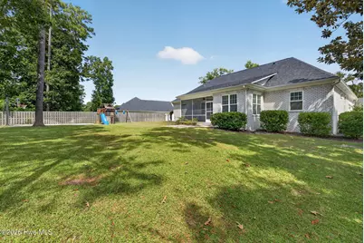 646 Crown Pointe Drive, Hampstead, NC 28443 - Photo 5
