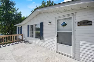 193 Peach St, Clarkton, NC 28433 - Photo 5