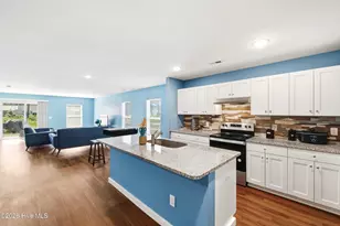 910 Pine Needles Rd, Southport, NC 28461 - Photo 13
