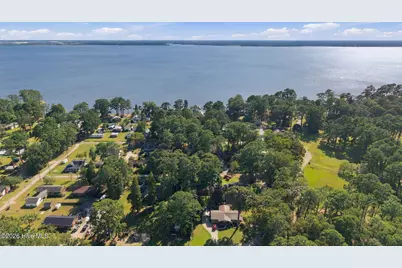 27 Croatan Avenue, Bath, NC 27808 - Photo 3