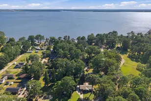 27 Croatan Ave, Bath, NC 27808 - Photo 3