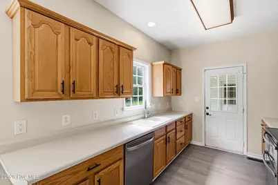 410 Stately Pines Road, New Bern, NC 28560 - Photo 17