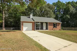 215 Spruce Ct, Jacksonville, NC 28546 - Photo 1