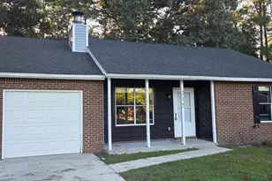 215 Spruce Ct, Jacksonville, NC 28546 - Photo 1