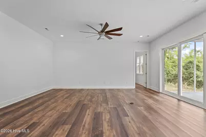 316 E Rolling Meadows Road, Hampstead, NC 28443 - Photo 7