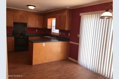 2124 Flagstone Court #F8, Greenville, NC 27834 - Photo 5