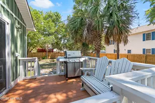 146 NE 5th St, Oak Island, NC 28465 - Photo 11