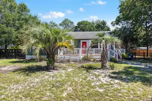 146 NE 5th St, Oak Island, NC 28465 - Photo 3