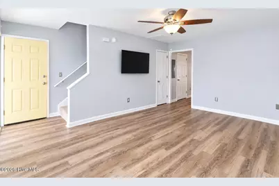 702 Courtyard E, Beaufort, NC 28516 - Photo 7