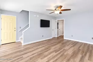 702 Courtyard E, Beaufort, NC 28516 - Photo 7
