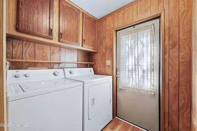 125 Seashore Drive, Swansboro, NC 28584 - Photo 15