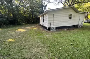 411 McKay St, Laurinburg, NC 28352 - Photo 3