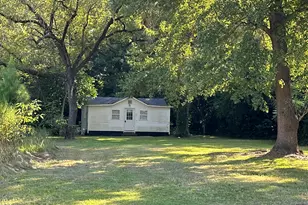 411 McKay St, Laurinburg, NC 28352 - Photo 1