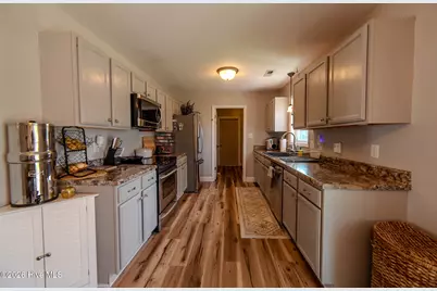 402 S Elisa Lane, Hubert, NC 28539 - Photo 7