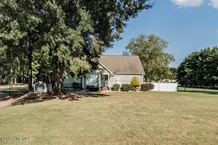 8554 Forest Cove Rd, Elm City, NC 27822 - Photo 13