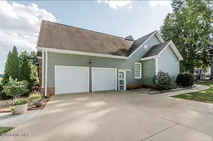 8554 Forest Cove Rd, Elm City, NC 27822 - Photo 9