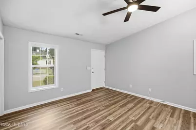 630 Varsity Drive, Wilmington, NC 28403 - Photo 5