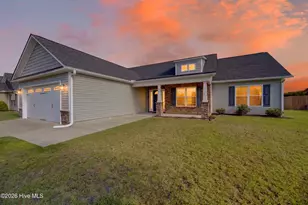 425 Meadowlark Dr, Winterville, NC 28590 - Photo 1