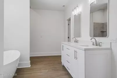 646 E Boiling Spring Road, Southport, NC 28461 - Photo 23
