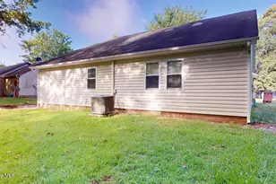 105 Spring Dr, Jacksonville, NC 28540 - Photo 33