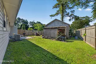 201 Southwold Dr, Wilmington, NC 28409 - Photo 19