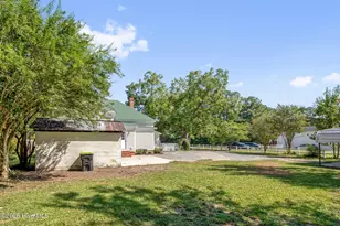 806 W Roseboro St, Roseboro, NC 28382 - Photo 25