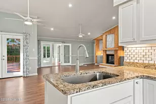 6207 Gondolier Dr, New Bern, NC 28560 - Photo 15