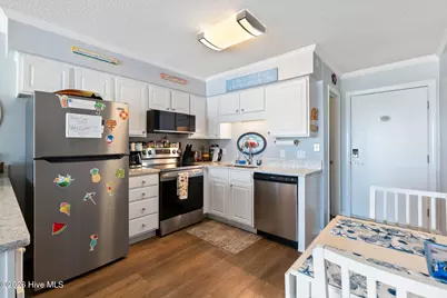 918 Carolina Beach Avenue N #Apt 3e, Carolina Beach, NC 28428 - Photo 9