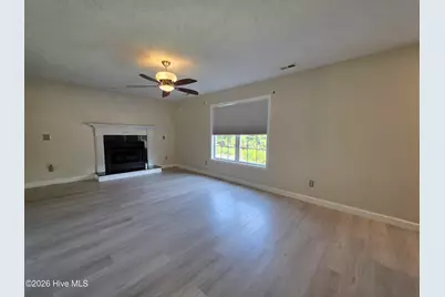 184 E Ridge Court, Jacksonville, NC 28540 - Photo 7