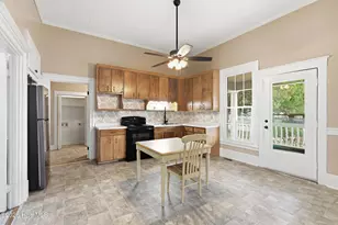 502 W Main St, Williamston, NC 27892 - Photo 11