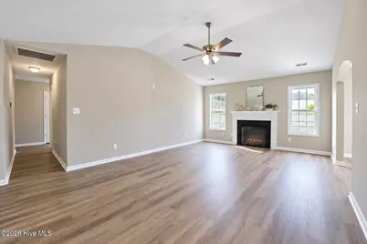859 Dynasty Drive, Jacksonville, NC 28546 - Photo 9