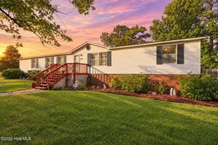 683 Bay Harbor Dr, Hampstead, NC 28443 - Photo 1