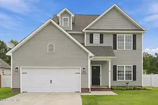 113 Borough Nest Dr, Swansboro, NC 28584 - Photo 1