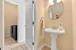 113 Borough Nest Dr, Swansboro, NC 28584 - Photo 17