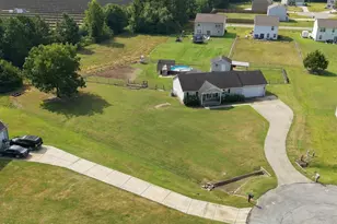2103 Deerwood Ln, Kinston, NC 28504 - Photo 7