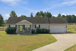 2103 Deerwood Ln, Kinston, NC 28504 - Photo 5