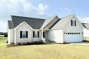 109 Willowbrook Dr, Pikeville, NC 27863 - Photo 1