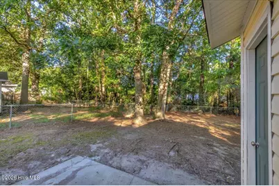 410 Cedar Creek Drive, Jacksonville, NC 28540 - Photo 25
